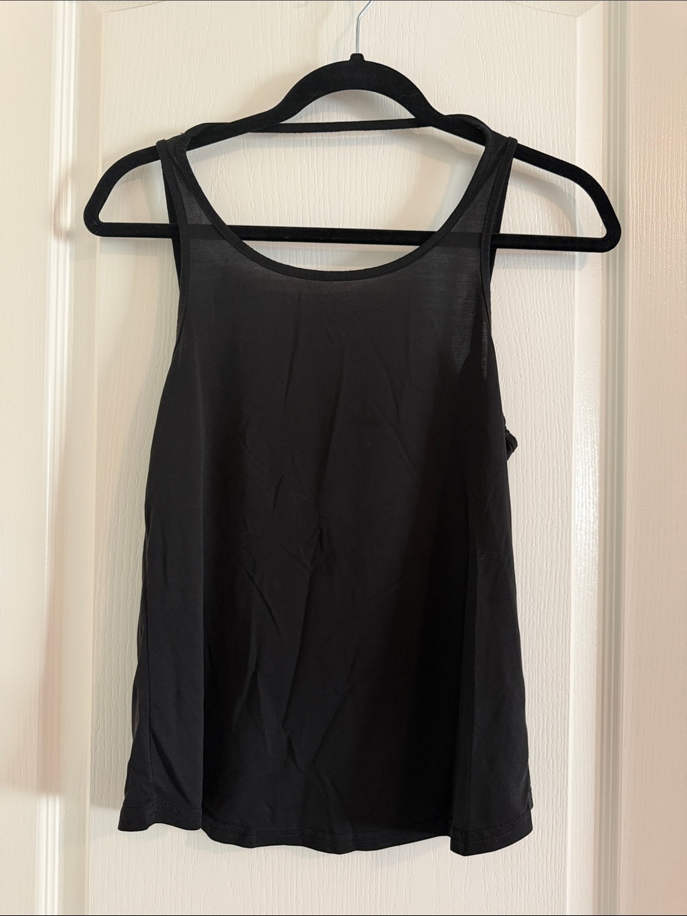 Women's Black Scoop Neck Tank Top